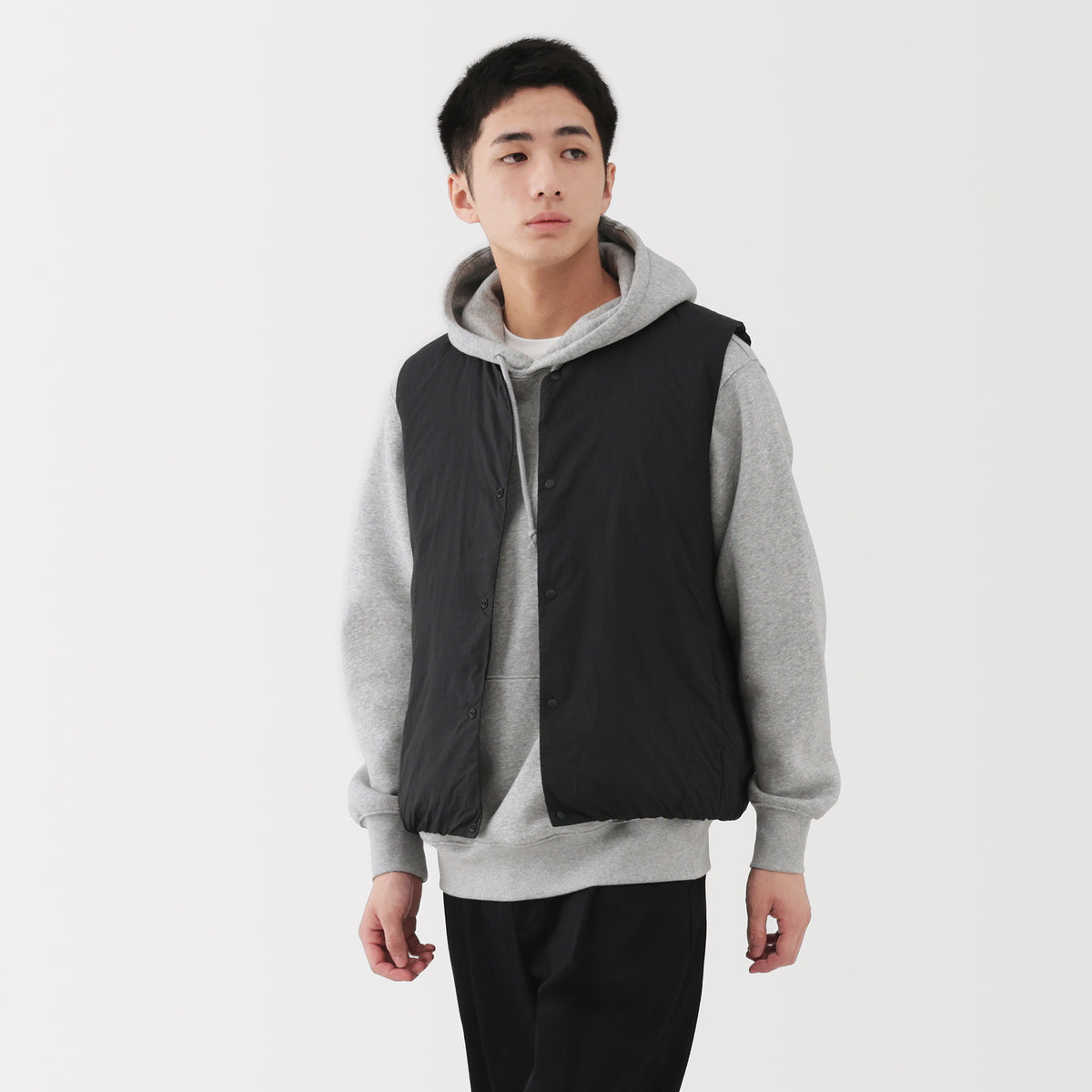 Lightweight Down Collarless Vest | Men's Down Vests | MUJI Canada