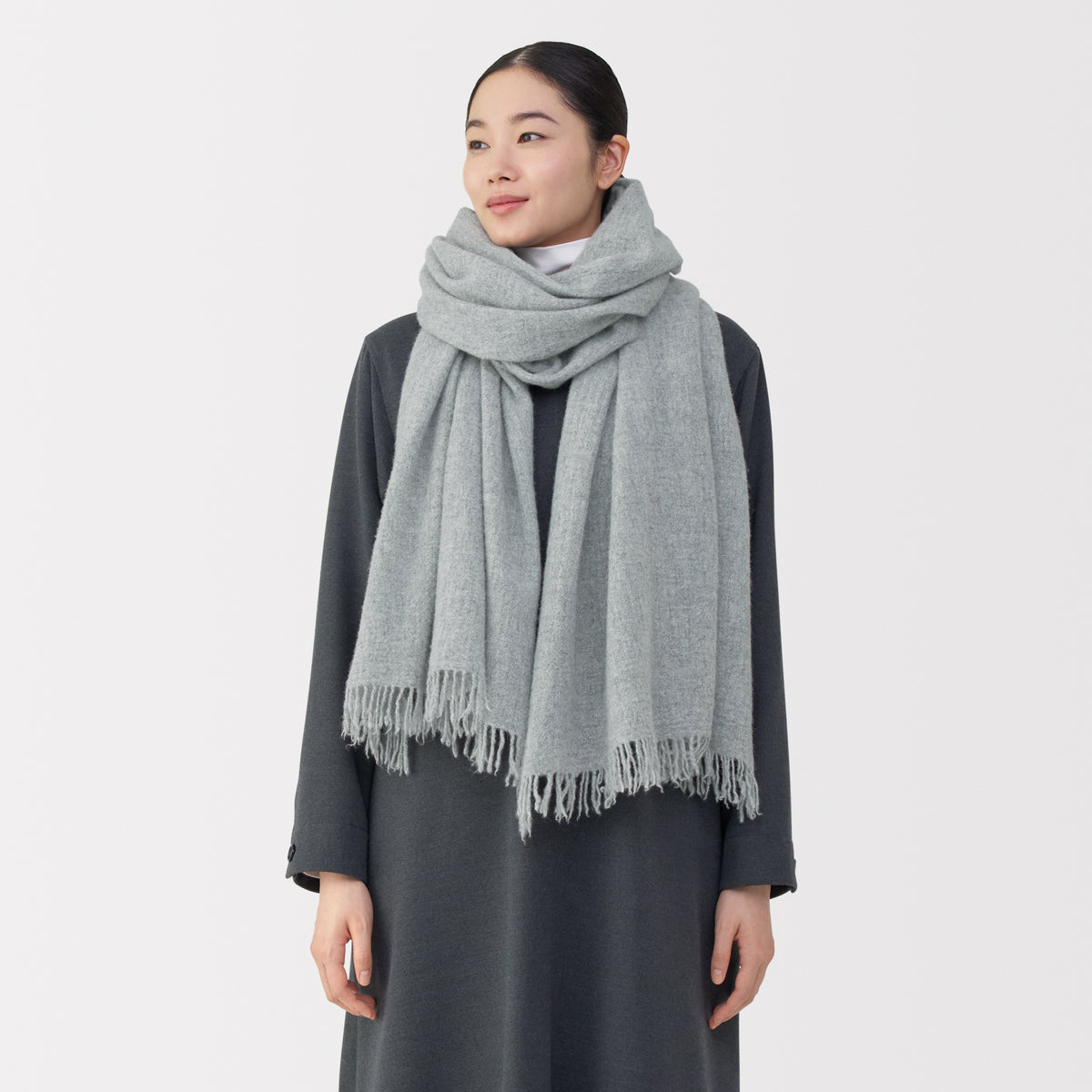 Fluffy Wool Blanket Stole | Winter Accessories | MUJI Canada