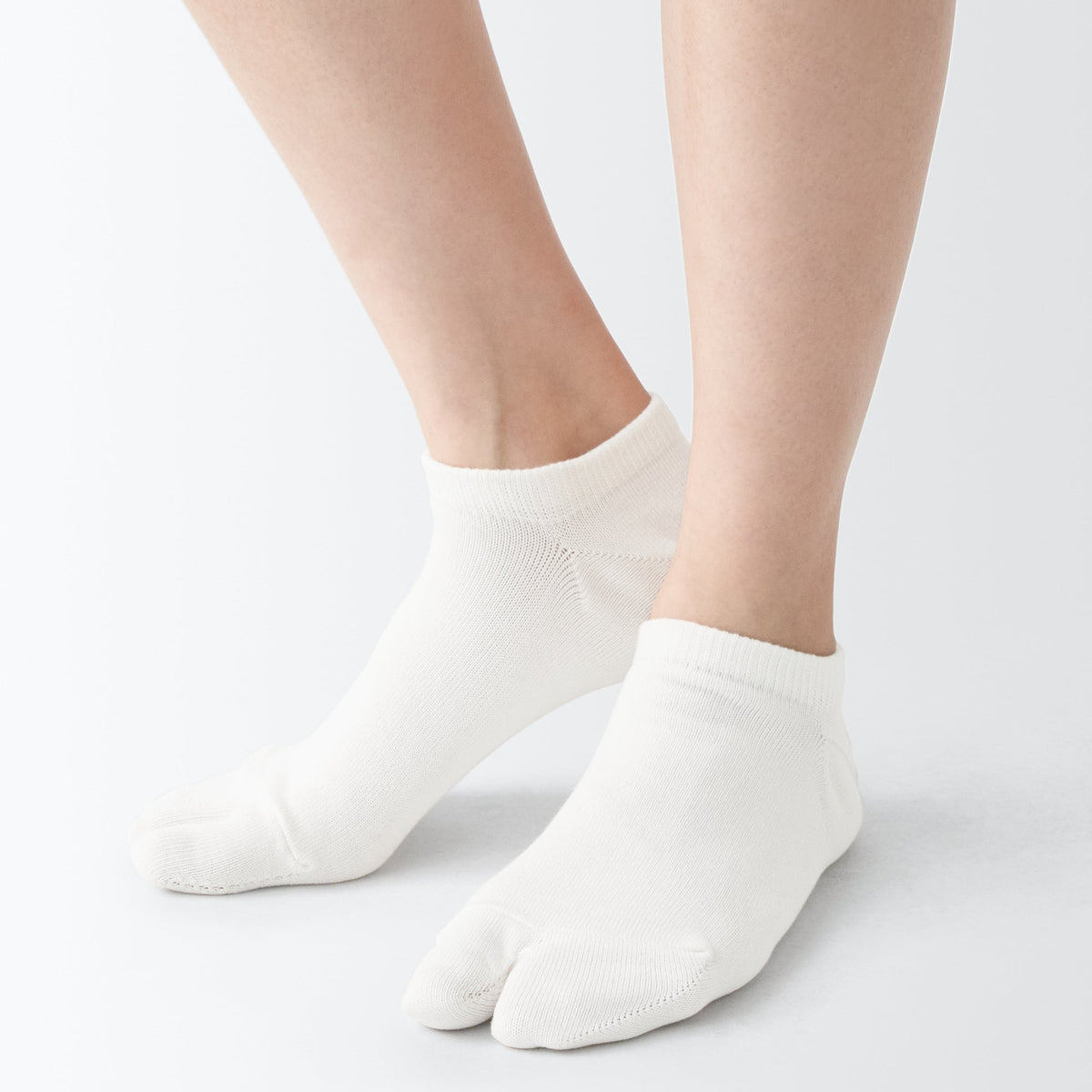 Tabi Socks- Comfortable Soft Black/Gray/Green Stripes Ankle-High Toe Socks