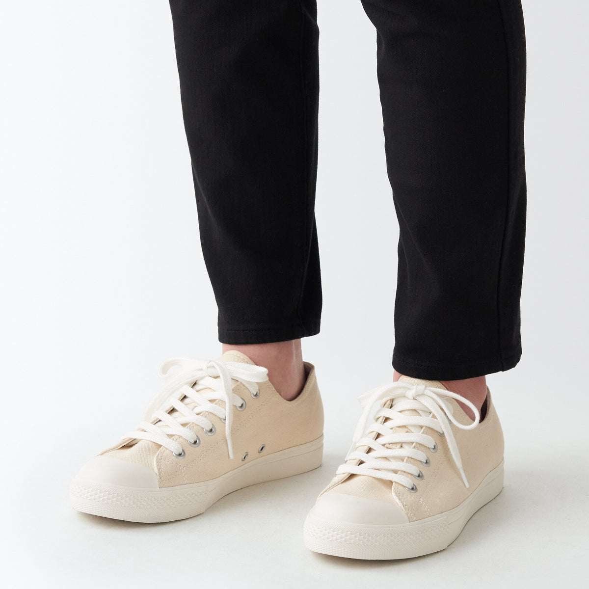 Less Tiring Sneakers - Natural | MUJI Canada