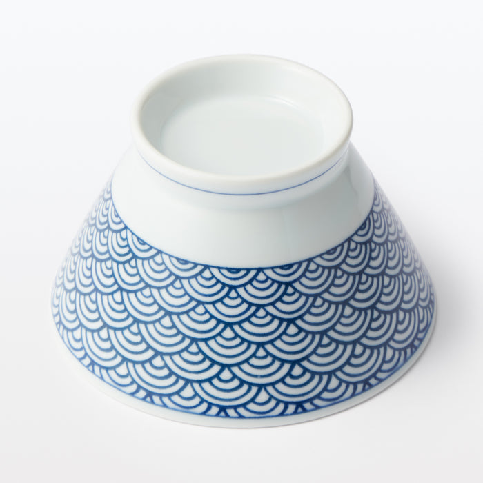 Pattern Muji Hasami Ware Rice Bowl - Wave Pattern | Japanese Tableware | MUJI Canada