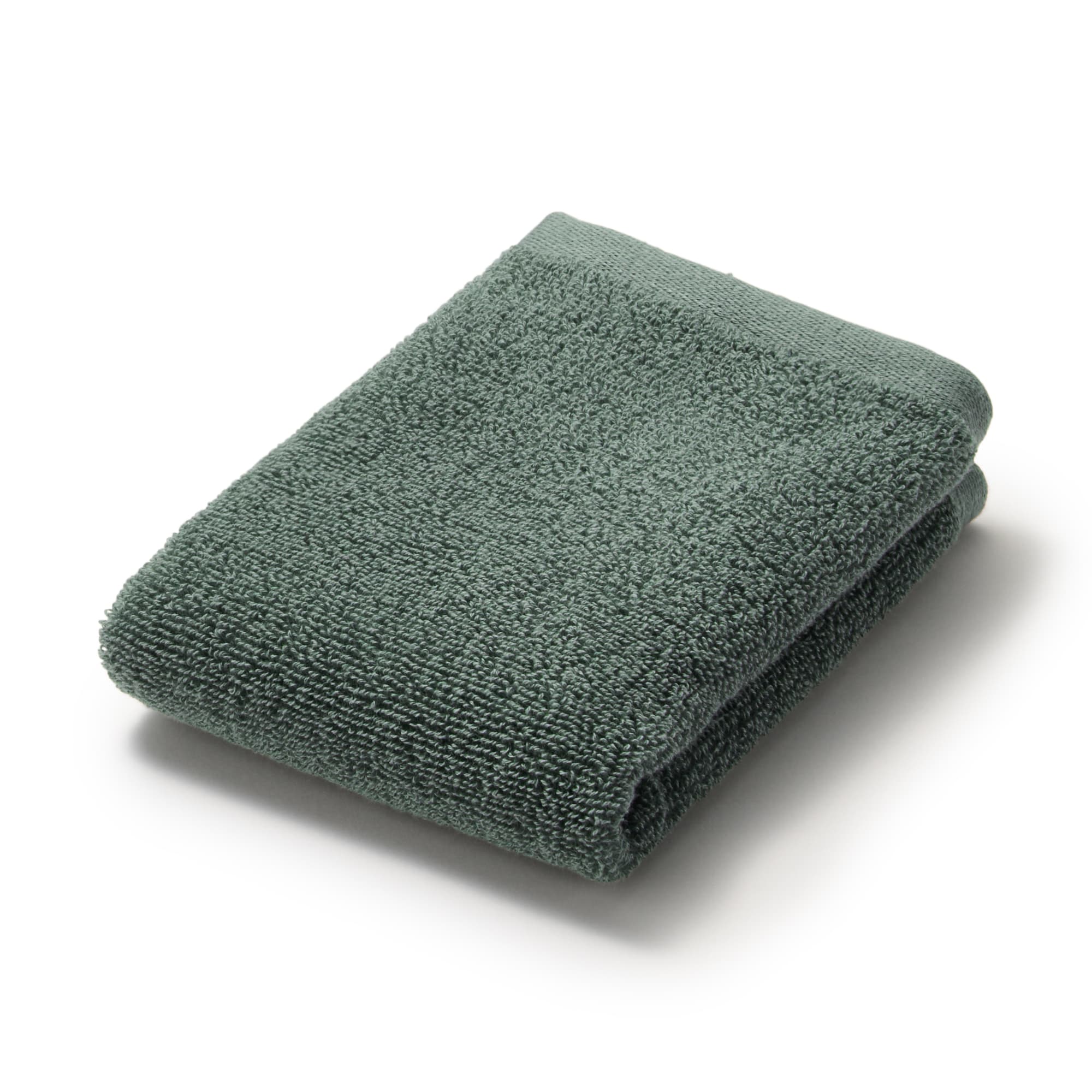 In The Bathroom Cupboard: Veeda 100% Natural Cotton Towels / Pads