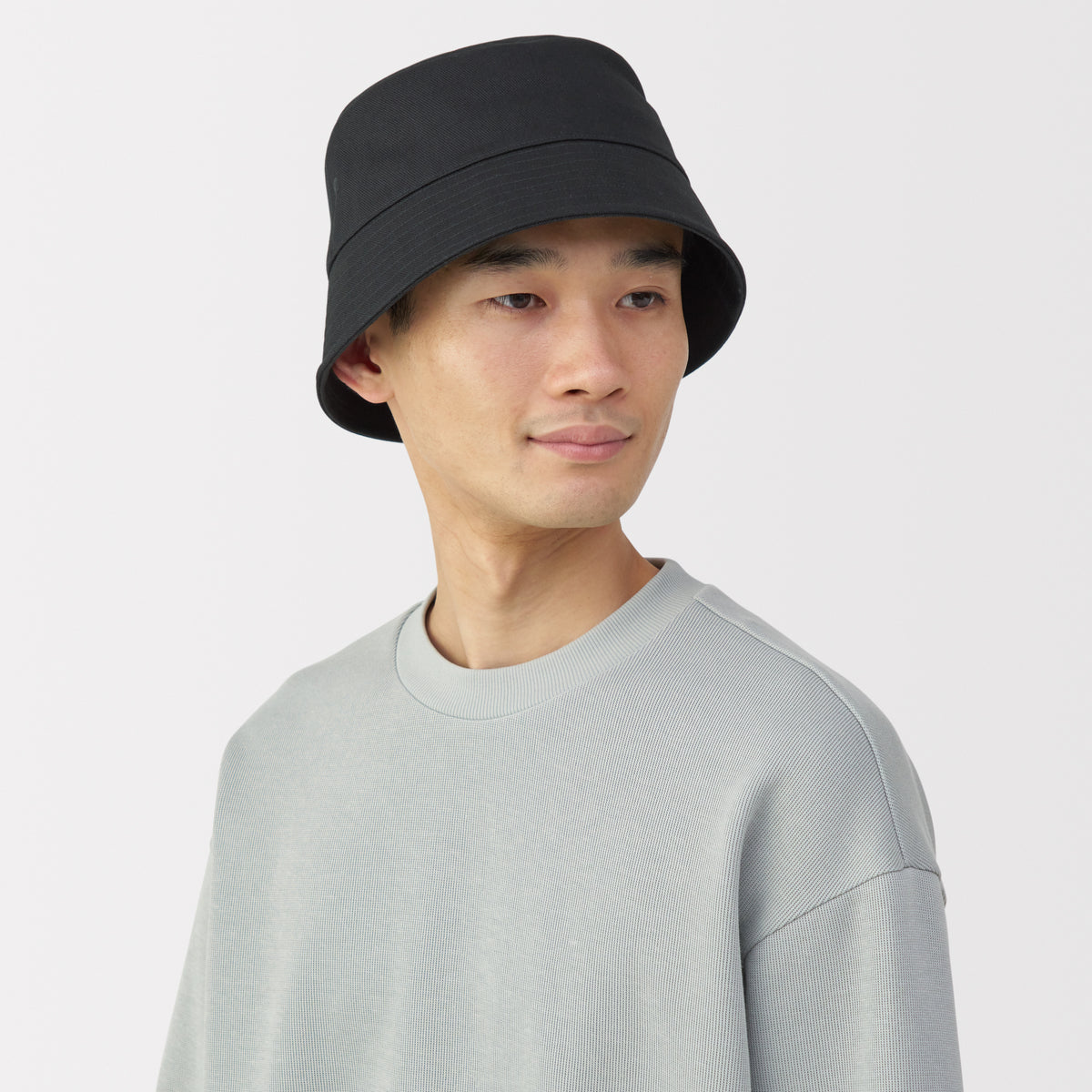 Cotton Twill Bucket Hat | Unisex Accessories | MUJI Canada