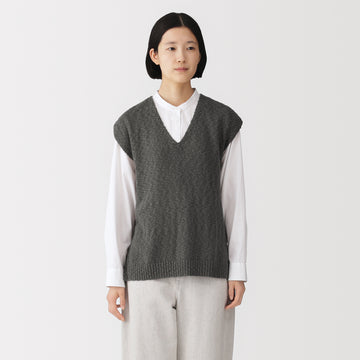 Cotton Slub Yarn V-Neck Vest MUJI