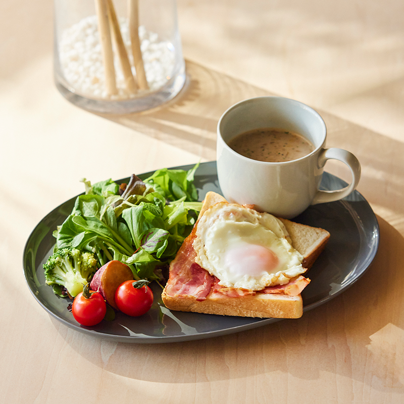 everyday tableware