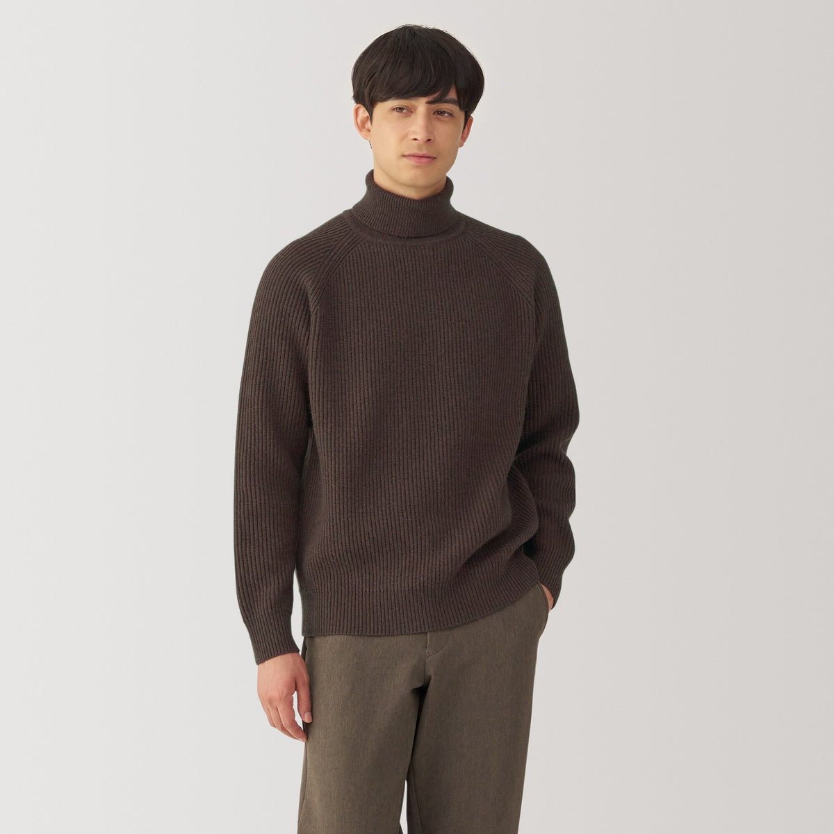 Bamboo Reed Rugs Men's Yak Wool Ribbed Turtleneck Sweater | Fall Sweaters | MUJI Canada
