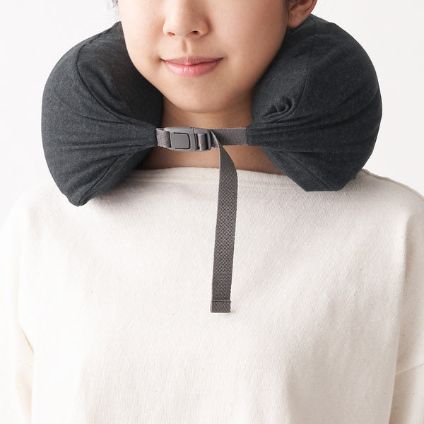 Neck cushion 2024 with hood