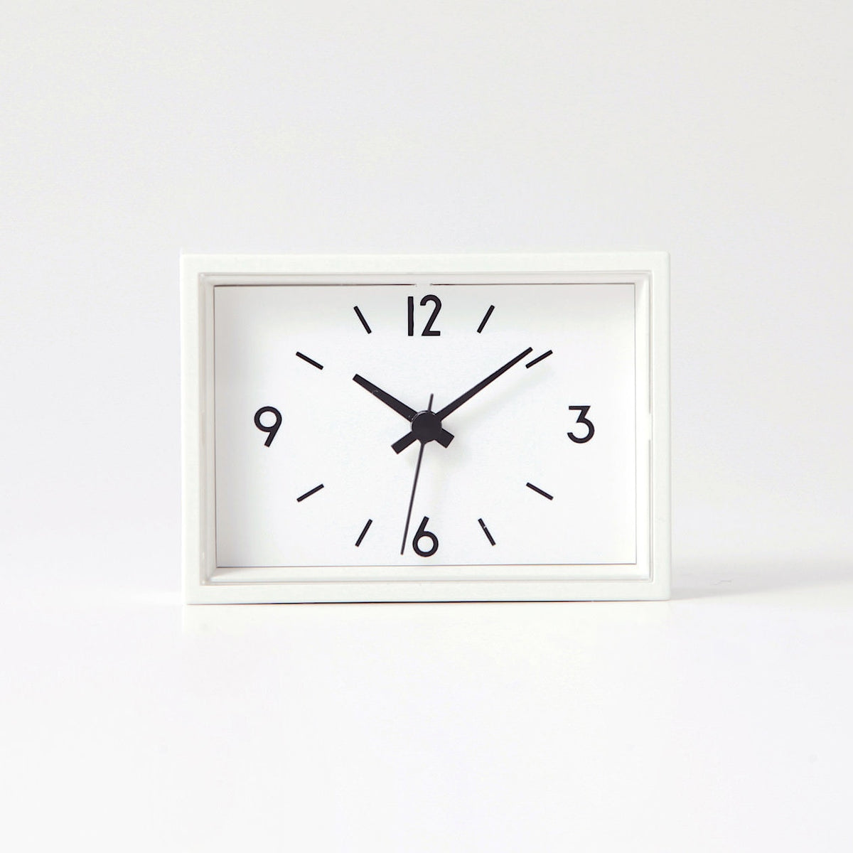 Station Clock Mini | Analog Clock | Black & White | MUJI Canada